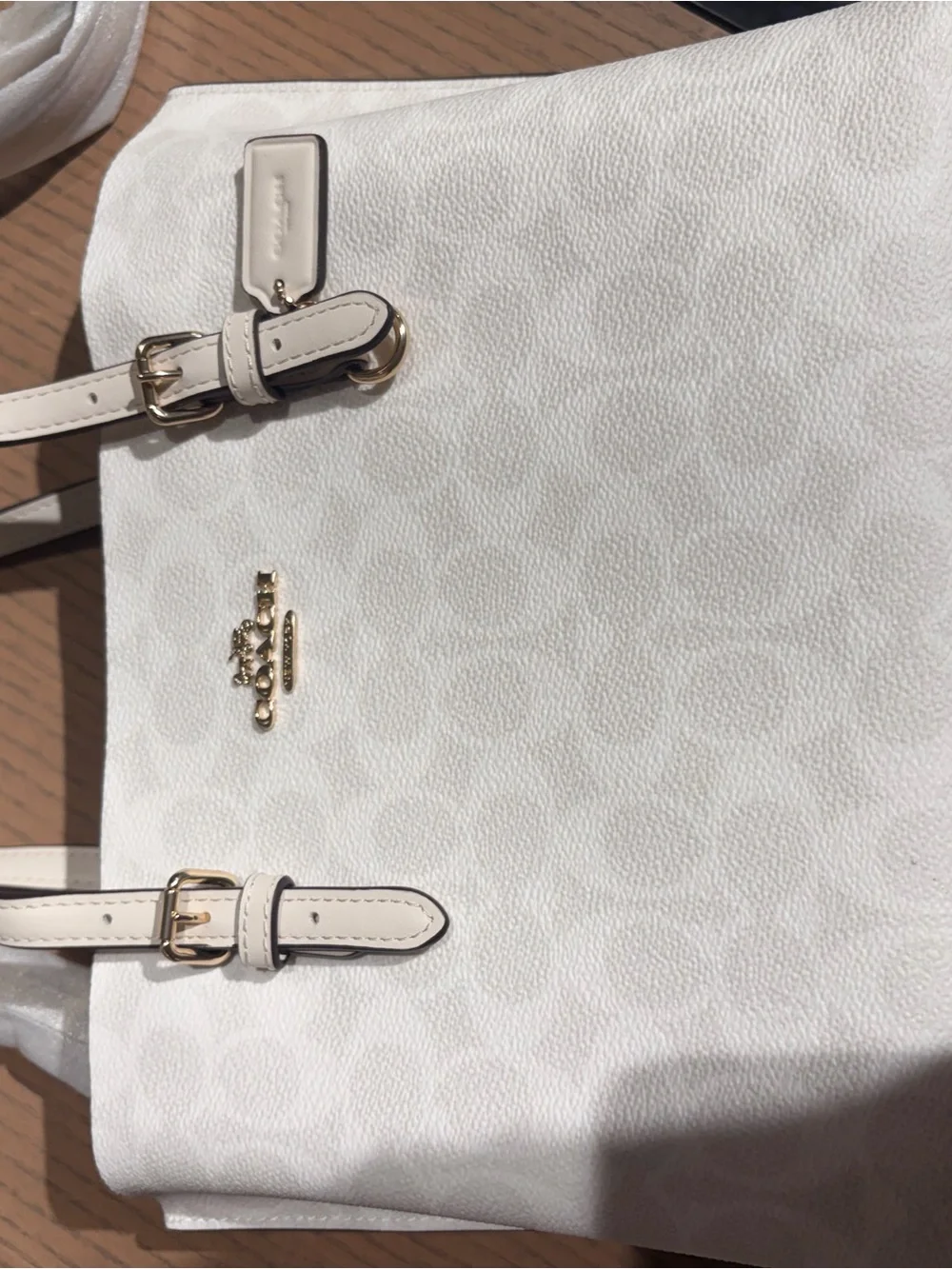 Coach Pebbled Leather Shoulder Tote with Removable Strap new( black/white/sig)